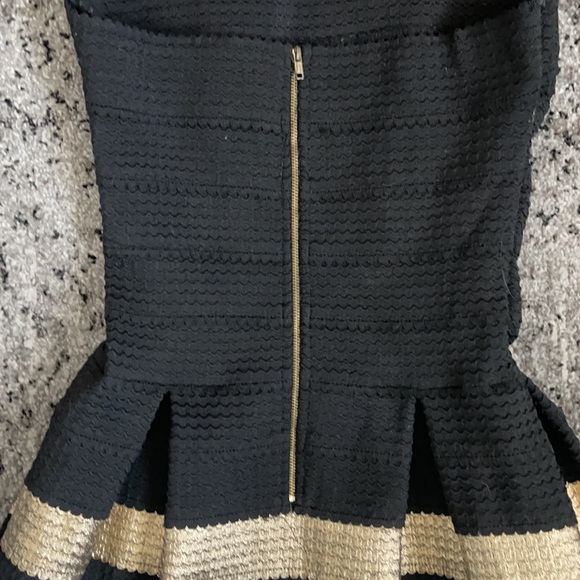 Strapless Gold and Black Bell Dress - Picture 3 of 3